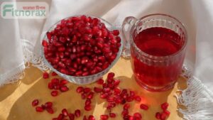 fresh pomegranate juice splash